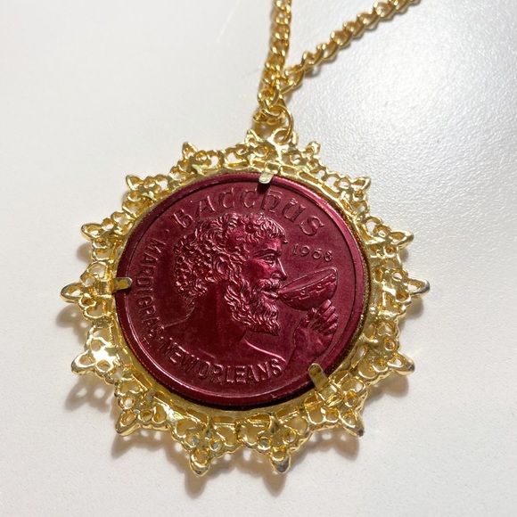 Vintage 1977 Bacchus IX Mardis Gras Henry Winkler Doubloon Necklace New Orleans - Picture 3 of 4